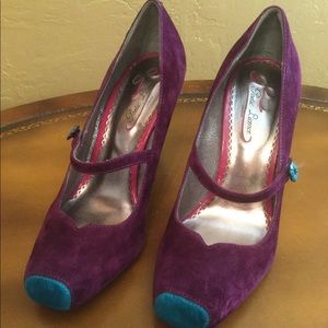 Gorgeous Purple Suede Pumps